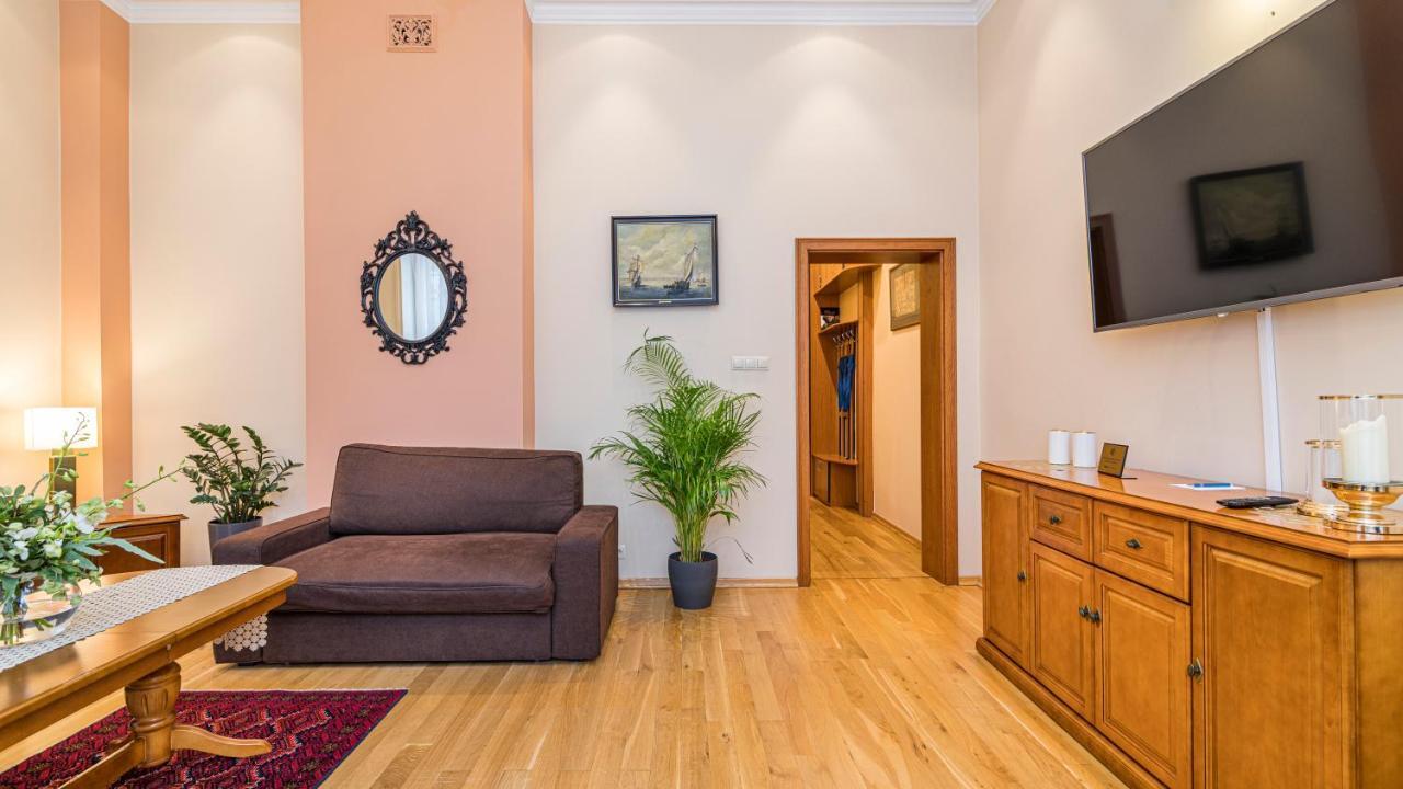 Maya'S Flats & Resorts - Old Town Dluga 72 One Storey غدانسك المظهر الخارجي الصورة