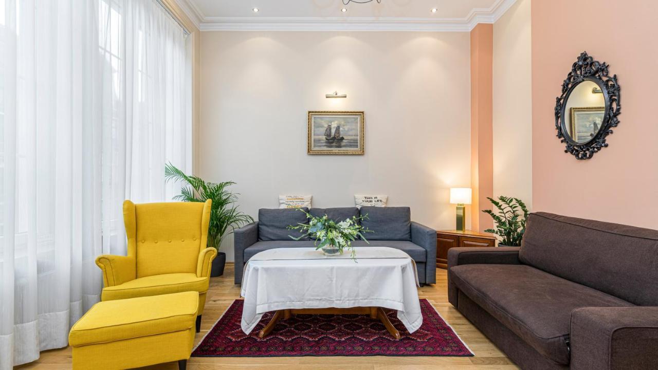 Maya'S Flats & Resorts - Old Town Dluga 72 One Storey غدانسك المظهر الخارجي الصورة