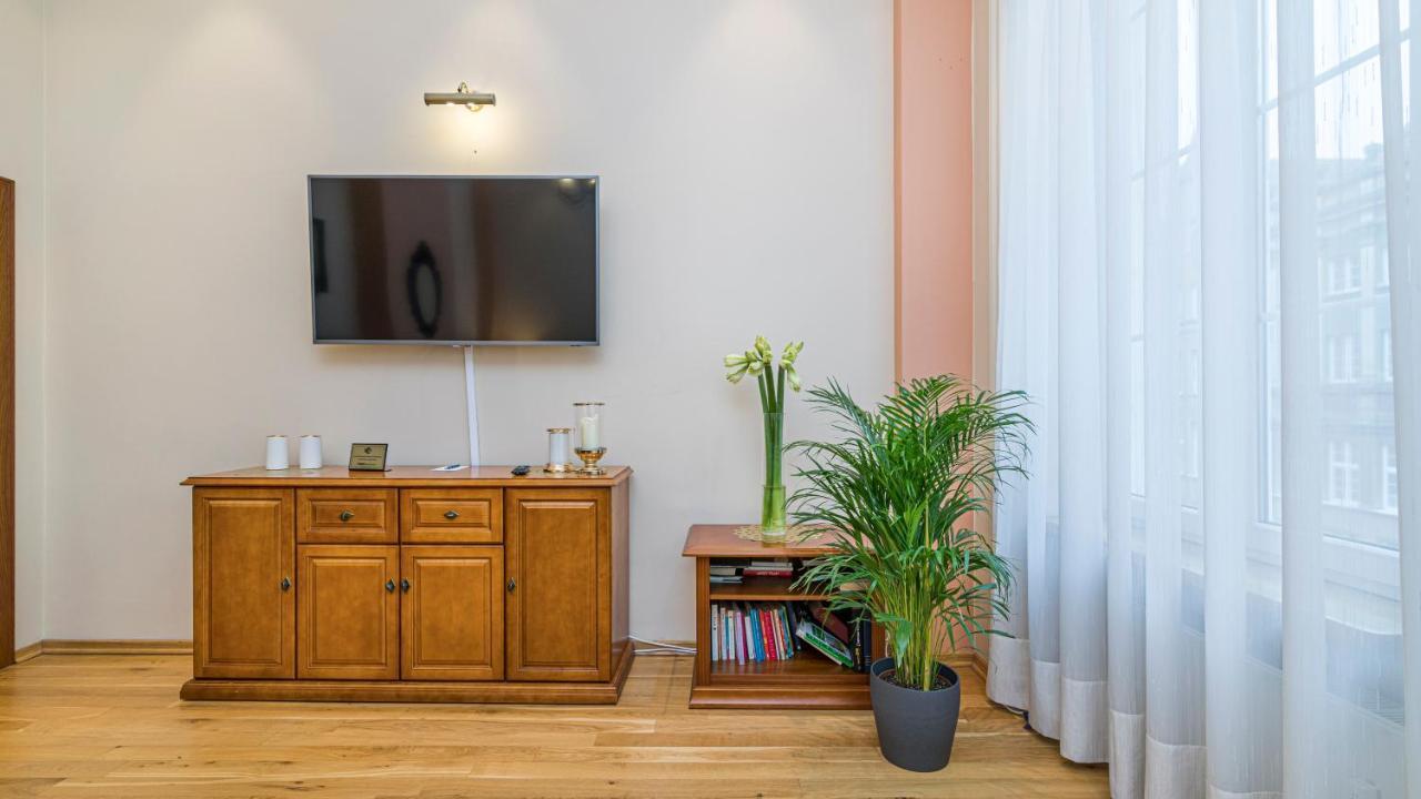 Maya'S Flats & Resorts - Old Town Dluga 72 One Storey غدانسك المظهر الخارجي الصورة